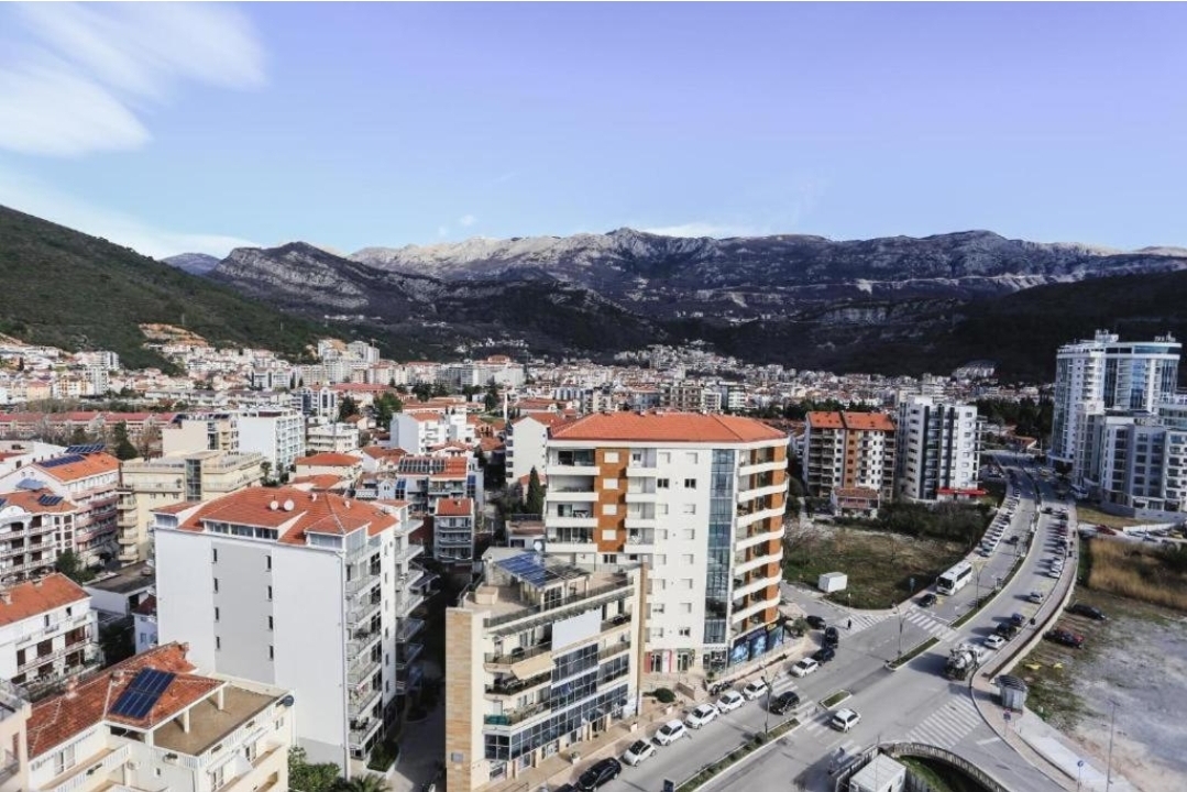 Apt 1106 — Panorama grada